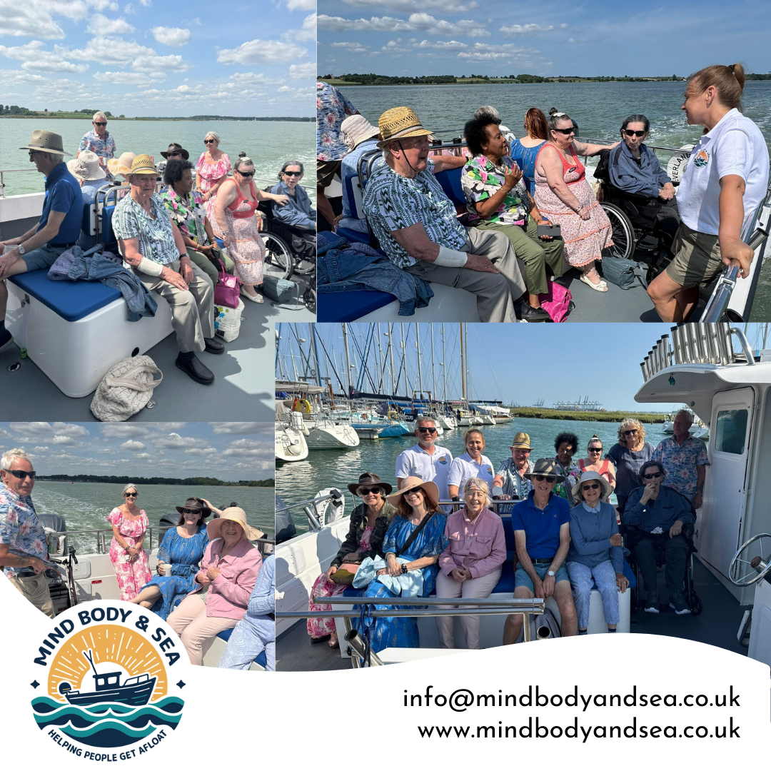Memory Lane guests singing on the River Orwell